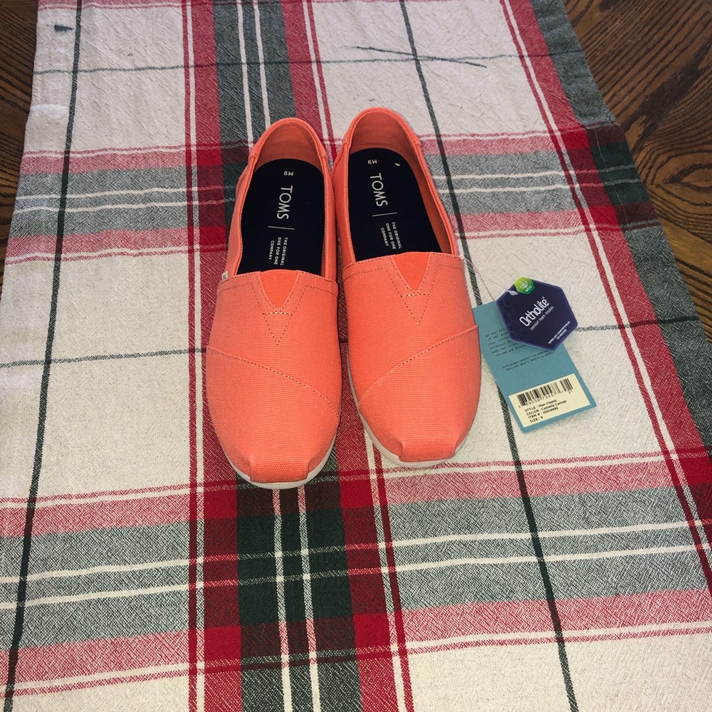 Toms Pink Canvas Slip Ons Women's Size 6w